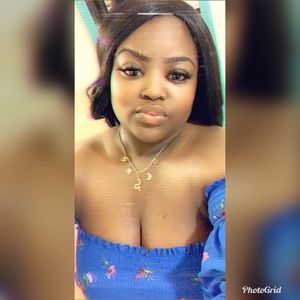 Meet your Posher, Dina